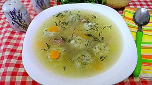 Бульон с картофельно-шпинатными клёцками