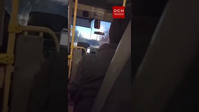 Балаковцы забеспокоились, что известному своим вокалом водителю маршрутки запретили петь на работе
